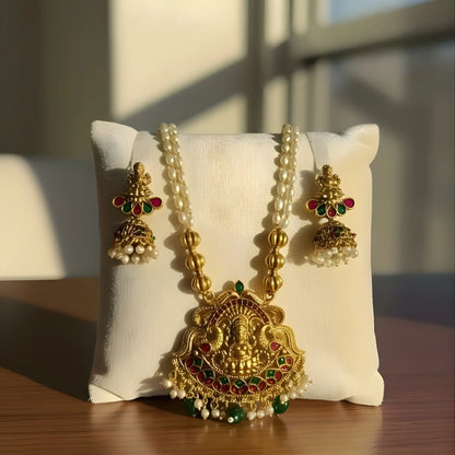 Necklace with Pearl Beads and Antique Gold Finish