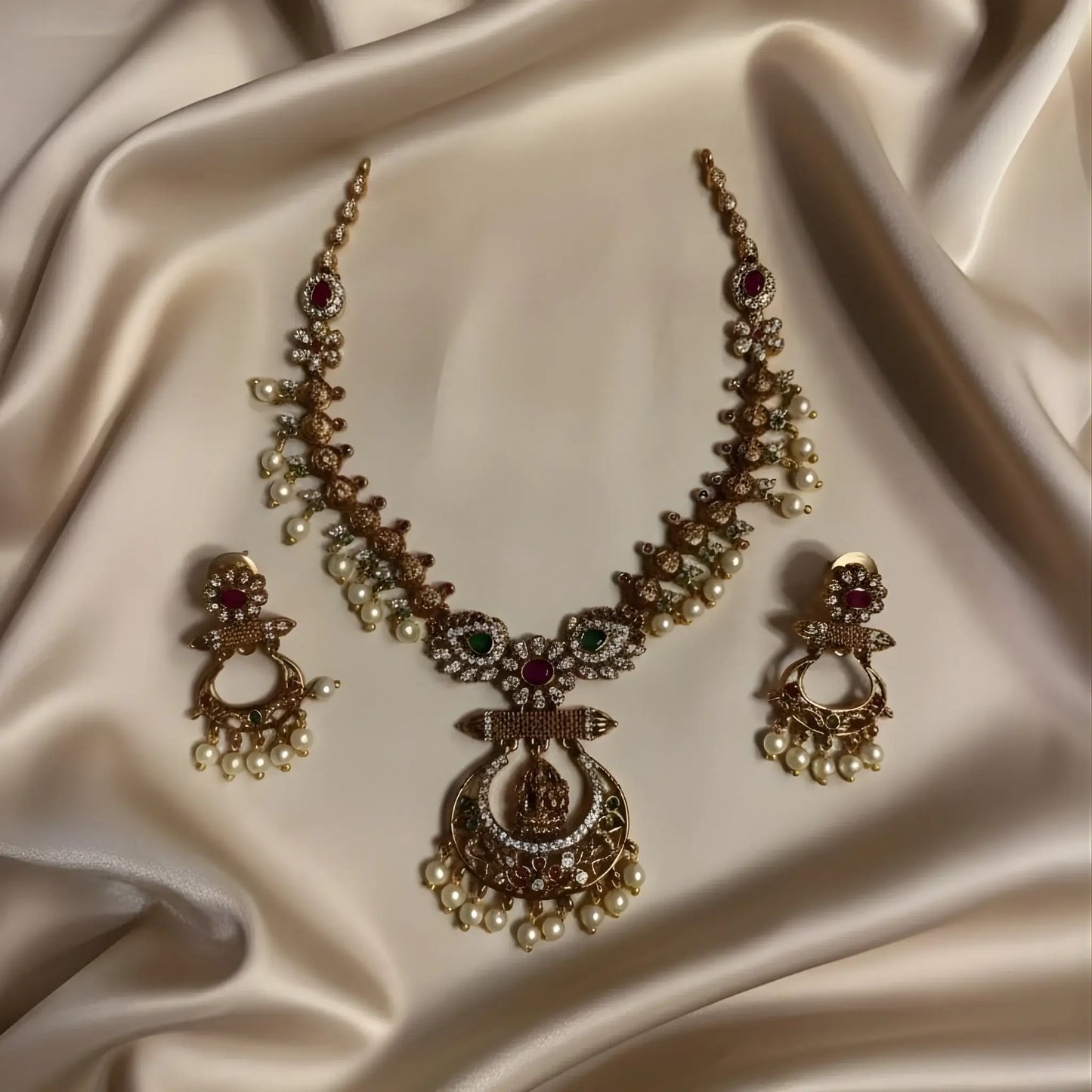 Bridal Necklace Set With Emerald and Pearl